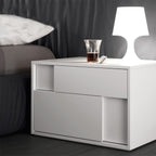 كومدينة كورتيزا أبيض
